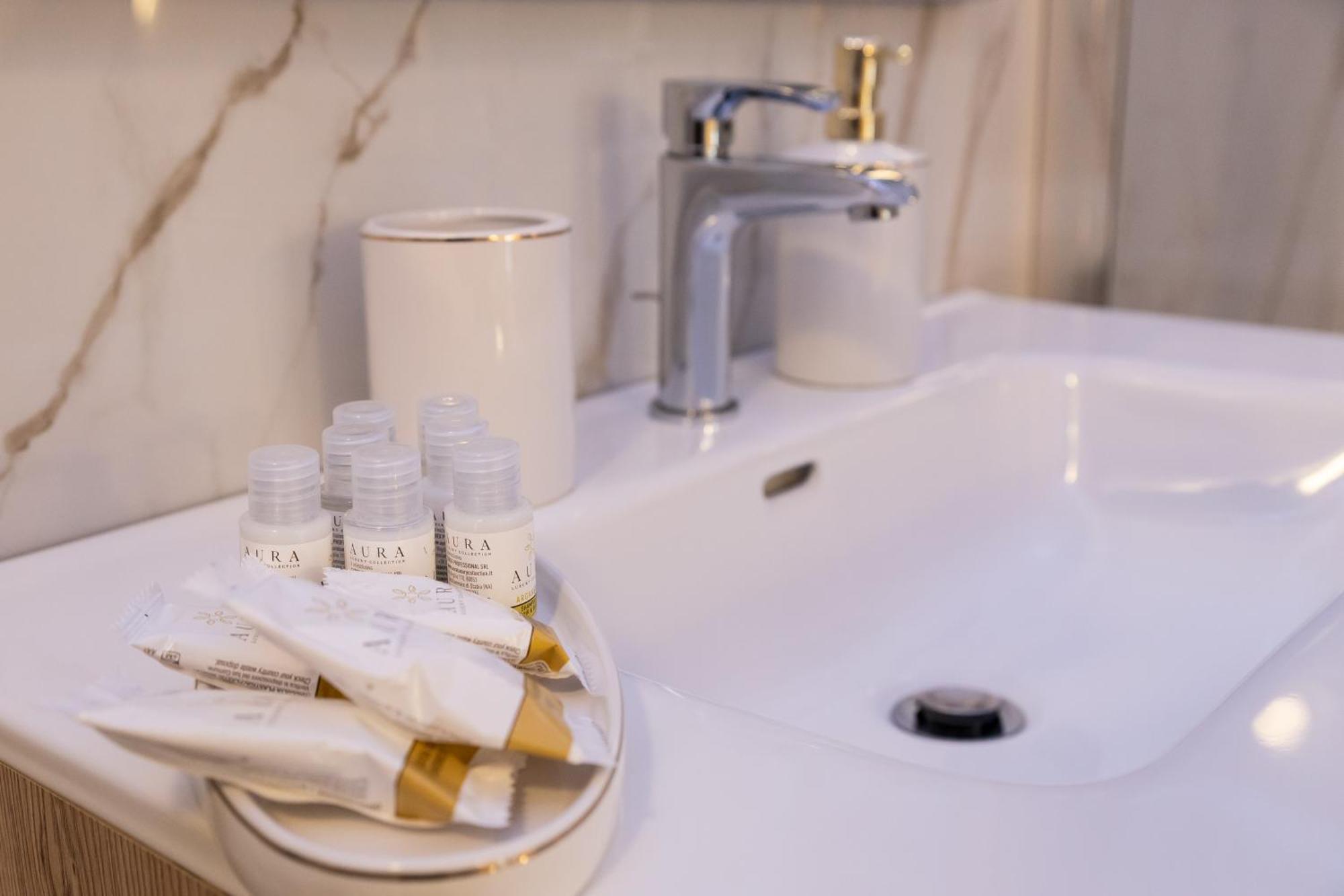 Carola Luxury Room Bari Eksteriør bilde