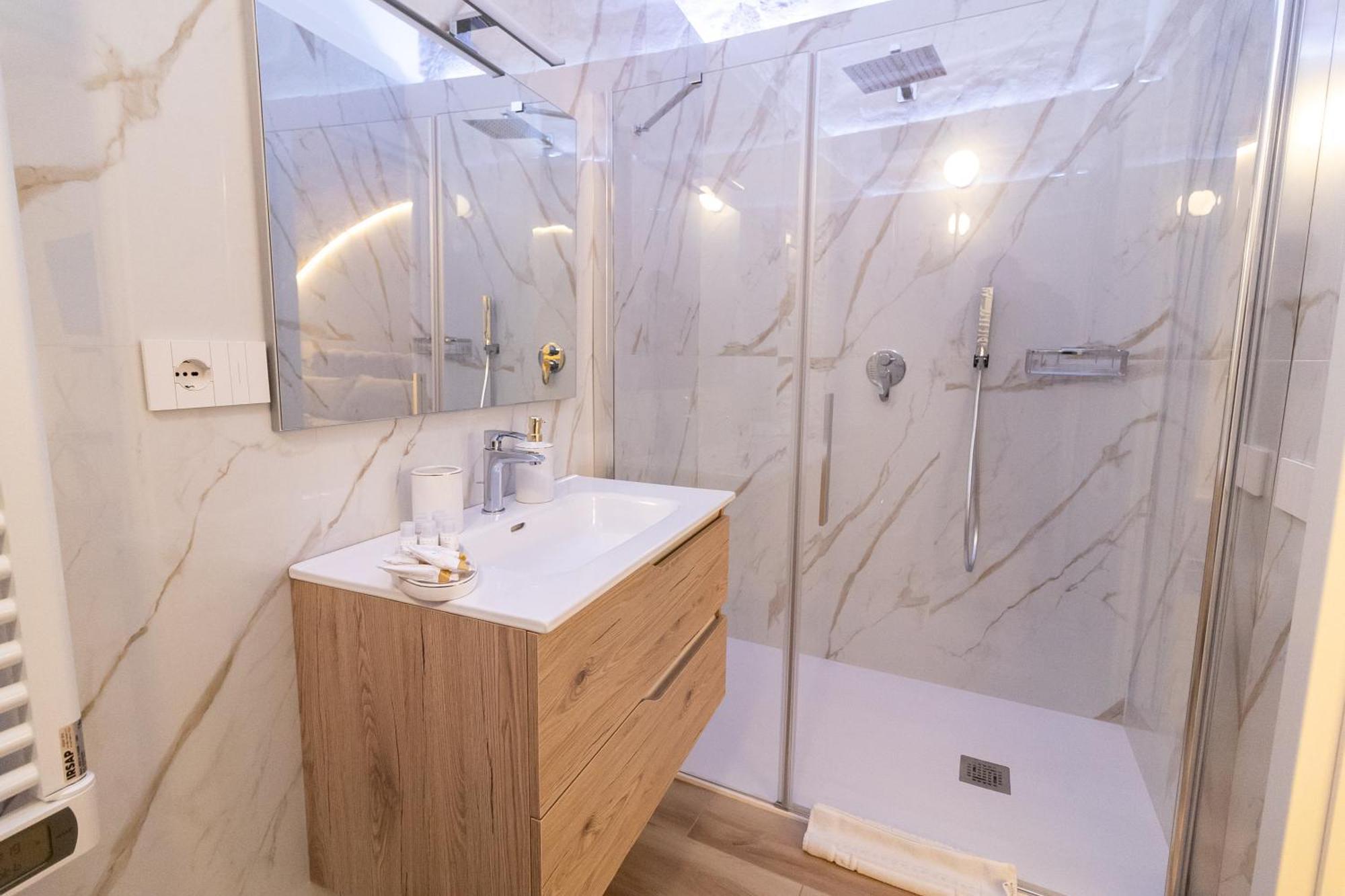 Carola Luxury Room Bari Eksteriør bilde